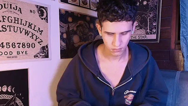 Snapshot of _realwav chatting on 09.13.25 realwav online show from 09.13.25