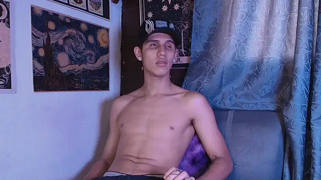 Snapshot of _realwav chatting on 09.21.25 realwav online show from 09.21.25