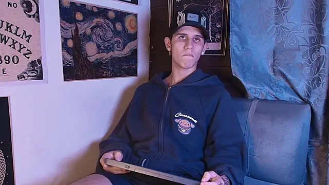 Snapshot of _realwav chatting on 09.24.25 realwav online show from 09.24.25