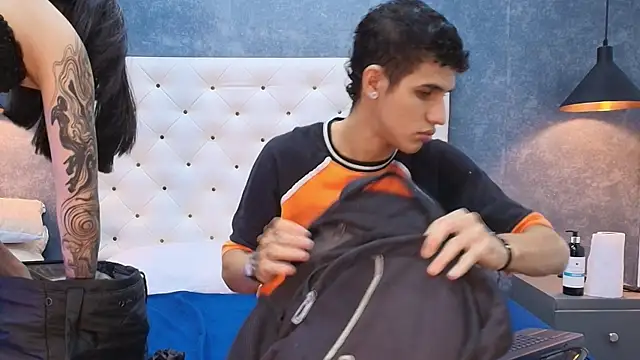 Snapshot of _realwav chatting on 09.26.25 realwav online show from 09.26.25