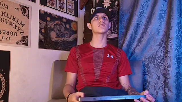 Snapshot of _realwav chatting on 09.29.25 realwav online show from 09.29.25