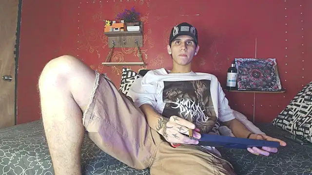 Snapshot of _realwav chatting on 10.12.25 realwav online show from 10.12.25