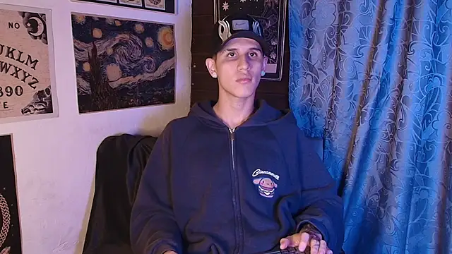 Snapshot of _realwav chatting on 10.24.25 realwav online show from 10.24.25