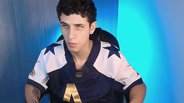 Snapshot of _realwav chatting on 11.12.25 realwav online show from 11.12.25