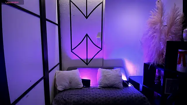 NahomiRichards  online show from 03.14.26