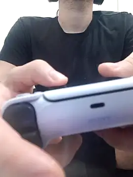 Snapshot of branquintatto chatting on 10.28.25 branquintatto online show from 10.28.25