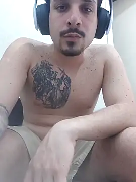 Snapshot of branquintatto chatting on 11.18.25 branquintatto online show from 11.18.25