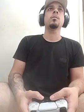 Snapshot of branquintatto chatting on 11.19.25 branquintatto online show from 11.19.25