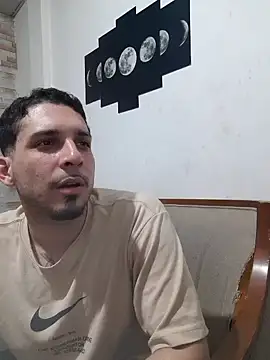 Snapshot of branquintatto chatting on 12.13.25 branquintatto online show from 12.13.25