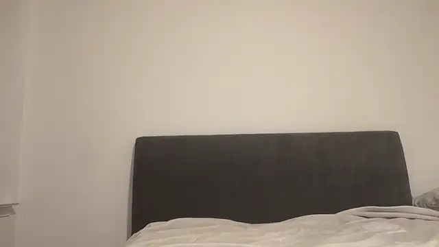 prettyykitty22 online show from 06.15.26
