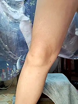 Snapshot of linhlinh_xx87 chatting on 11.04.25 linhlinh xx87 online show from 11.04.25