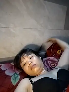 LinhNa999 online show from 12.20.25