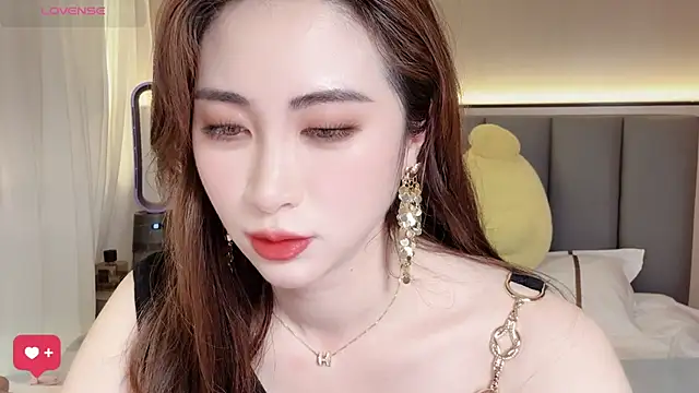 wuyueaini online show from 05.02.26
