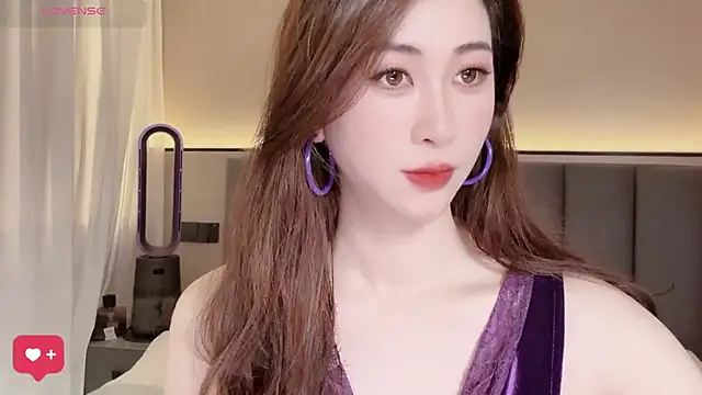 wuyueaini online show from 05.13.26