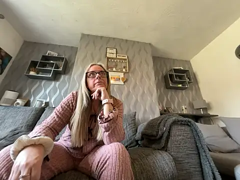 Anastasia-BlondeXX online show from 03.11.26