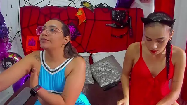 IsabelaANDalahia online show from 10.21.25