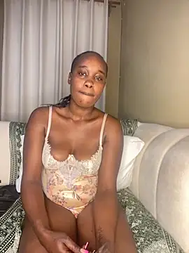 Snapshot of TinaFavourite chatting on 09.13.25 TinaFavourite online show from 09.13.25