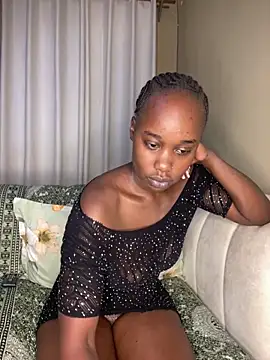 Snapshot of TinaFavourite chatting on 09.18.25 TinaFavourite online show from 09.18.25