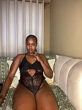 Snapshot of TinaFavourite chatting on 09.21.25 TinaFavourite online show from 09.21.25