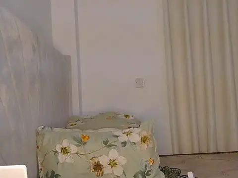 Snapshot of TinaFavourite chatting on 11.01.25 TinaFavourite online show from 11.01.25