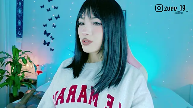 Snapshot of cuteezoe chatting on 05.19.26 cuteezoe online show from 05.19.26