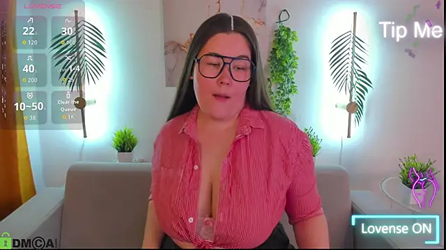 Snapshot of Tara_Torres chatting on 11.07.25 Tara Torres online show from 11.07.25