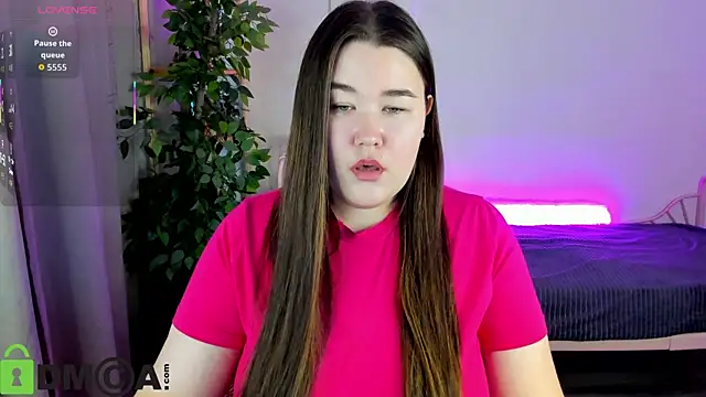 Snapshot of Tara_Torres chatting on 12.02.25 Tara Torres online show from 12.02.25