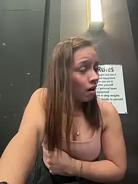 Snapshot of Mrs_MrLove chatting on 12.14.25 Mrs MrLove online show from 12.14.25