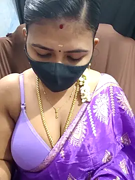 Snapshot of Tamil_Lotus chatting on 12.16.25 Tamil Lotus online show from 12.16.25