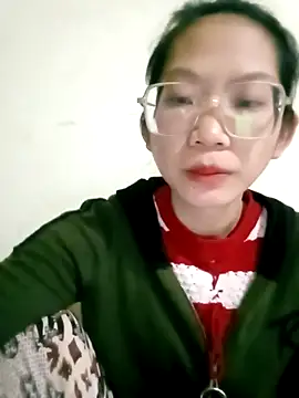 Snapshot of Joywhar chatting on 11.30.25 Joywhar online show from 11.30.25