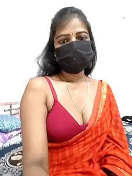 Snapshot of Misss-julli chatting on 09.11.25 Misss-julli online show from 09.11.25