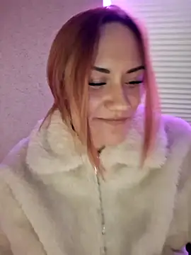 SlimBellaa online show from 12.17.25