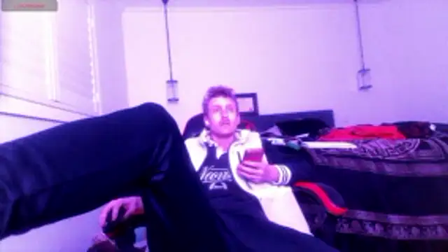 Snapshot of OFFICAL_DICKEDDOWNUNDER chatting on 06.09.26 OFFICAL DICKEDDOWNUNDER online show from 06.09.26