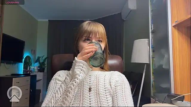 Snapshot of xxx_sandra_ chatting on 11.21.25 xxx sandra online show from 11.21.25