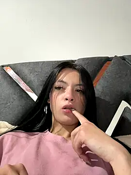 Snapshot of LiaCollings chatting on 09.19.25 LiaCollings online show from 09.19.25