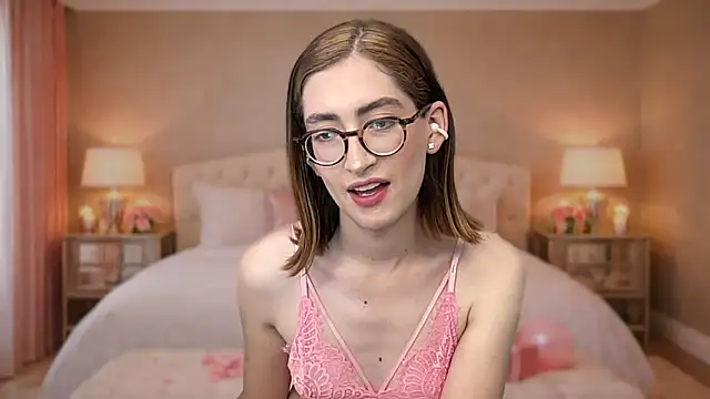 Snapshot of rousseblossom chatting on 03.08.26 rousseblossom online show from 03.08.26