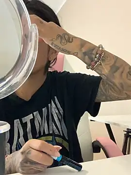 Snapshot of mrskarmaa chatting on 11.15.25 mrskarmaa online show from 11.15.25