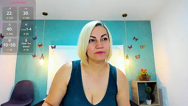 Heidy milf online show from 10.24.25