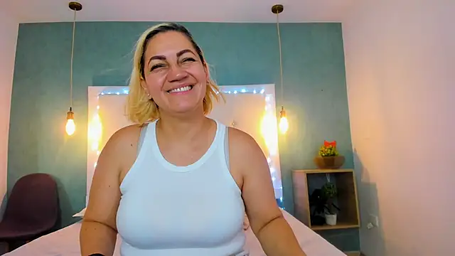 Heidy milf online show from 11.28.25