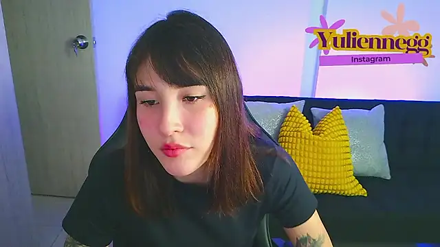 Snapshot of Yulienneg chatting on 02.07.26 Yulienneg online show from 02.07.26