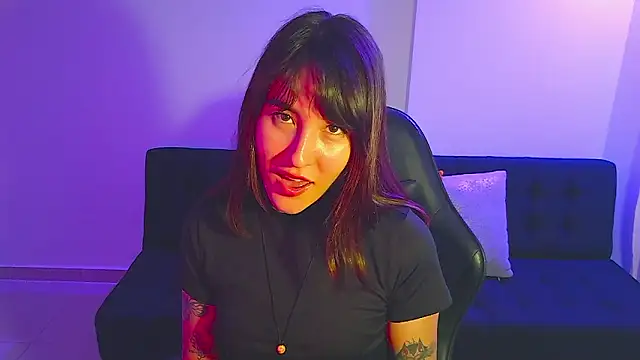 Snapshot of Yulienneg chatting on 02.27.26 Yulienneg online show from 02.27.26