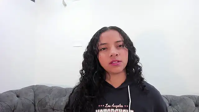 Snapshot of Angellit_Afrodita_ chatting on 11.21.25 Angellit Afrodita online show from 11.21.25