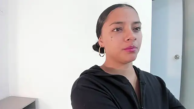 Snapshot of Angellit_Afrodita_ chatting on 12.18.25 Angellit Afrodita online show from 12.18.25