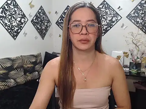 Snapshot of TheMISTRESSx69 chatting on 04.12.26 TheMISTRESSx69 online show from 04.12.26