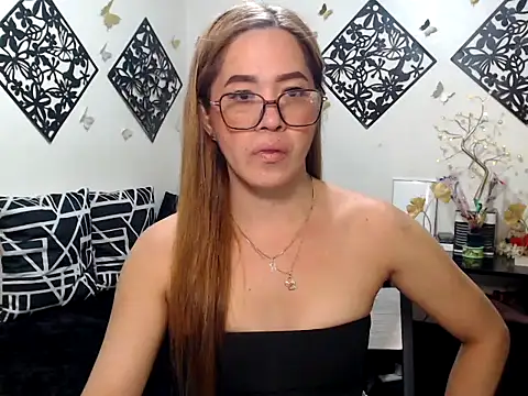 Snapshot of TheMISTRESSx69 chatting on 06.02.26 TheMISTRESSx69 online show from 06.02.26