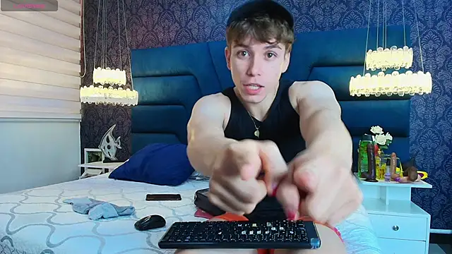 Snapshot of TaylerWhite chatting on 01.09.26 TaylerWhite online show from 01.09.26