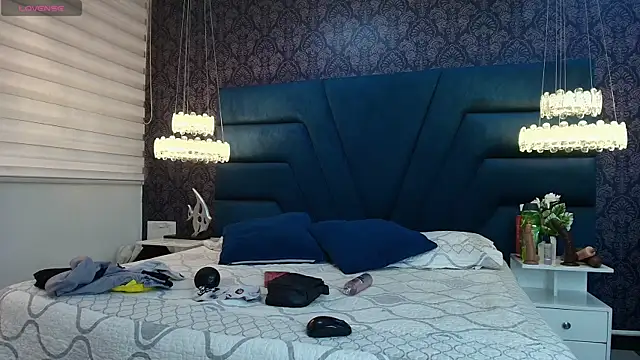 Snapshot of TaylerWhite chatting on 01.13.26 TaylerWhite online show from 01.13.26