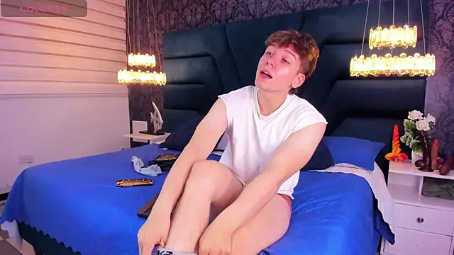 Snapshot of TaylerWhite chatting on 02.08.26 TaylerWhite online show from 02.08.26