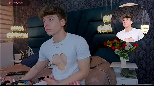 Snapshot of TaylerWhite chatting on 03.01.26 TaylerWhite online show from 03.01.26