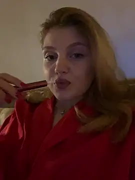 Snapshot of Emaline_Fane chatting on 11.04.25 Emaline Fane online show from 11.04.25